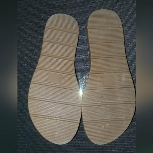 Soda jeweled sandle size 6 1/2 - Picture 2 of 4